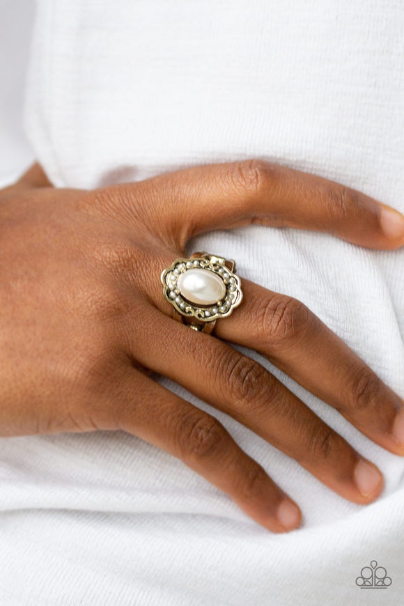 Metro Marina - Brass Ring