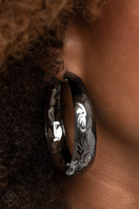 Hey, HAUTE-Shot - Black Earrings