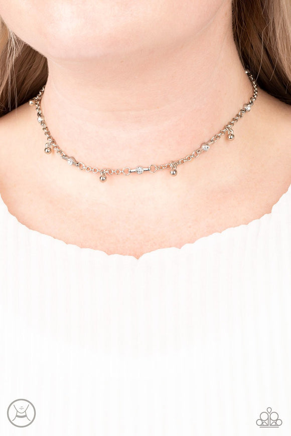 What A Stunner - White Choker