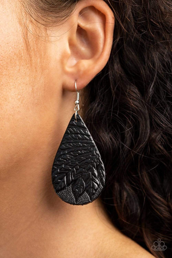 Everyone Remain PALM! - Black Earrings